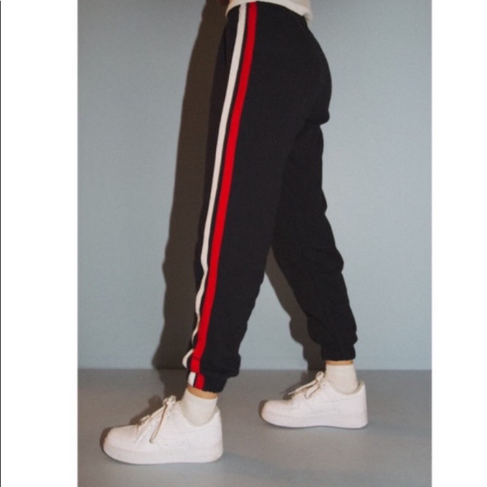 BRANDY MELVILLE SWEATPANTS